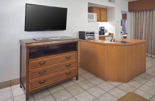 Sedona Resort | Stay with Full Kitchen, Spa, Balcony & Scenic Relaxation l Two Spacious 2BR
