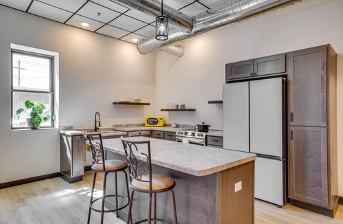 Cashton Apartment | Step-Free Cashton Apartment: Steps to Downtown!