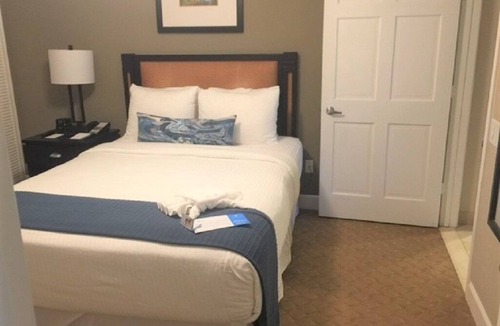 Carlsbad Village Condo | Steps from Beach **May 29th - June 5th** Wheelchair Accessible - Sleeps 4