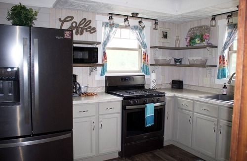 Rice Lake Resort | Stonehaven Cottages - "The Birchview Suite Duplex - Upper Level"