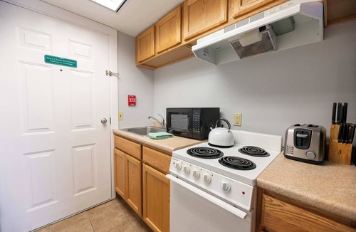 Stowe Area Condo | Stowe Studio – Winter Adventure Base