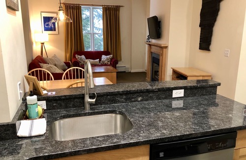 Stratton Mountain Condo | Stratton 1 Bedroom Long Trail Condo, Walk to Village and Lifts