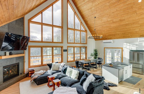Stratton Mountain House | Stratton Mtn Ski Chalet w/Giant Views in Winhall