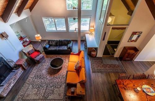 Jamaica Ski Chalet | Stratton Ski Haus