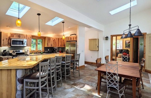 Shandaken House | Stream-side tranquility, Wood burning pizza oven!
