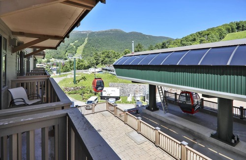 Stowe Area Condo | Studio 373: fireplace, a/c, & Spruce Peak amenities!