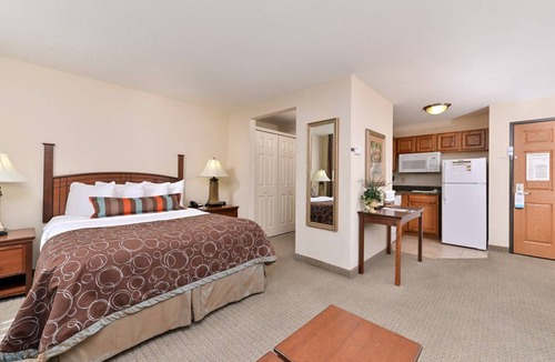 Northeast Heights Apartment | Studio flat ∙ 1 bedroom ∙ 2 guests