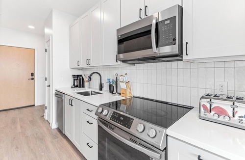 Kingfield Apartment | Studio Getaway 10 min From Downtown Minneapolis