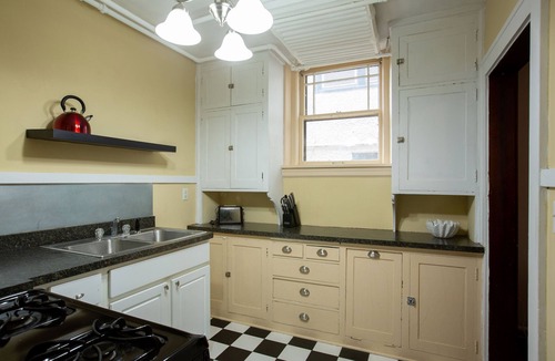 Powderhorn Condo | Studio in the heart of the city