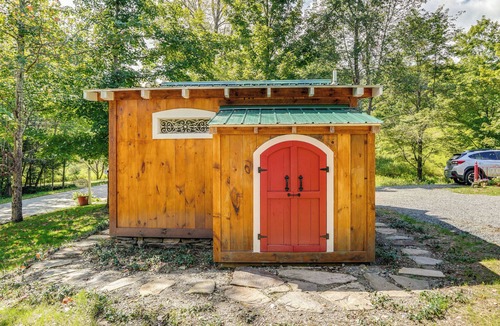 Vernon Apartment | Studio w/Trail Access ~ 10 Mi to Brattleboro!