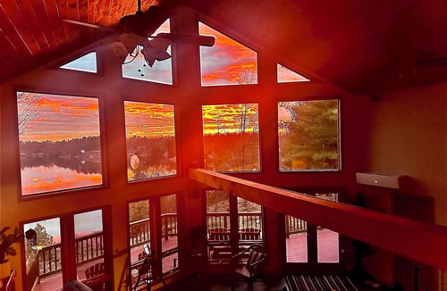 Town of Macomb Cabin | Stunning lake cabin 8 acres of woods, private boat dock, AC, WiFi & dog-friendly