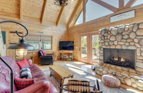 Unaka House | Stunning Views, Deck & Game Room: Warne Mtn Escape