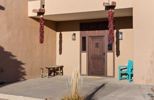 Canoncito House | Stunning Views, Privacy, Dog-friendly Fenced Yard, King Beds, Monthly Discounts.