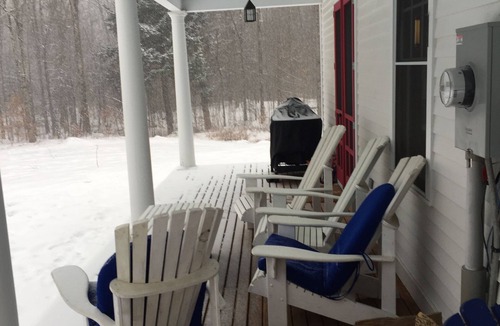 South Londonderry House | Stunning VT Farmhouse minutes to Stratton/Bromley