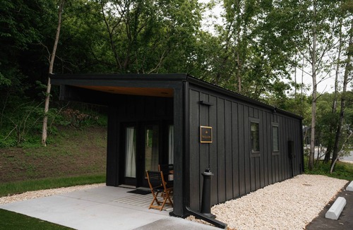 Pepin Cabin | Stylish One Bedroom Cabin at Woods & Co Weddings + Events