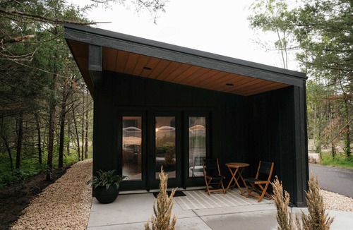 Pepin Cabin | Stylish One-Bedroom Cabin at Woods & Co Weddings + Events