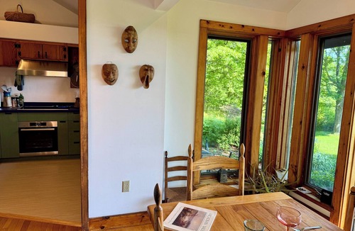 Shelburne Cabin | Summit Retreat:2BR/2Bath Rustic Beauty + Yoga Room