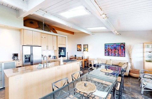 Gearhart Condo | Sunny Oceanfront Condo with Great Views & Amazing Beach Access