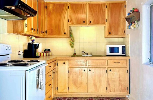 Raton House | Sunny Southwest Casita!