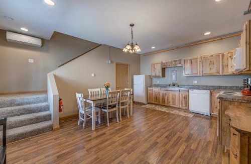 Pepin Apartment | Sunrise Condo - Sunny Loft Bedrooms Near The Beach