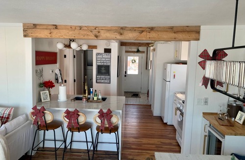 Forest Lake Cottage | Sunset Circle West facing waterfront Cottage