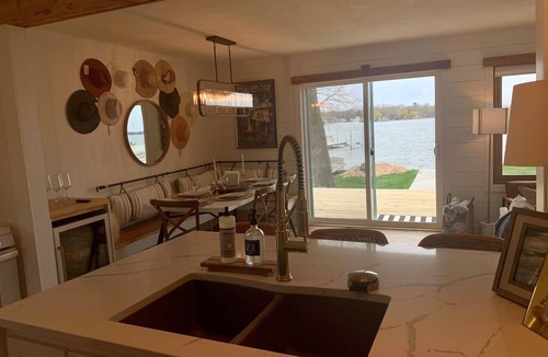 Forest Lake Cottage | Sunset Circle West facing waterfront Cottage
