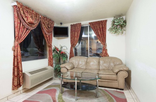 Bernalillo Hotel | Super 8 by Wyndham Bernalillo