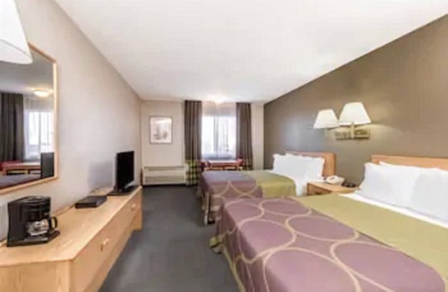 Bernalillo Hotel | Super 8 by Wyndham Bernalillo