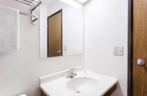 Dumfries Hotel | Super 8 by Wyndham Dumfries/Quantico