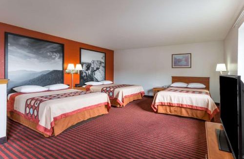 Dumfries Hotel | Super 8 by Wyndham Dumfries/Quantico