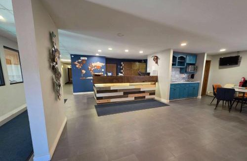 Hayward Hotel | Super 8 by Wyndham Hayward WI