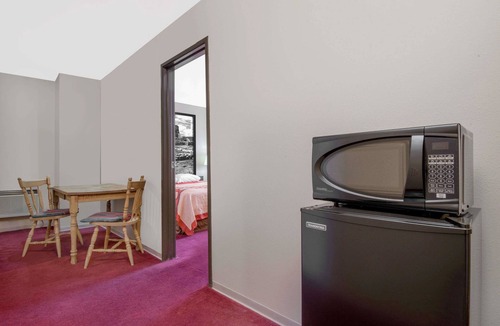 Taos Hotel | Super 8 by Wyndham Taos
