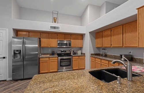 Monarch House | SUPER COMFY HOME! with Private Heated Pool