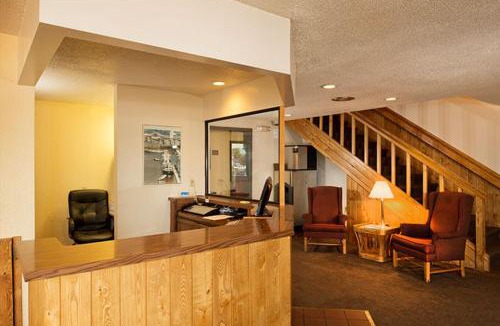Superior Hotel | Superior Inn