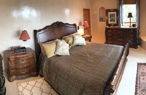Canoncito House | Sweeping Panoramic Views