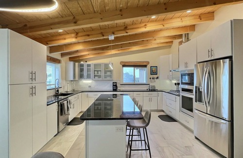 Arroyo Seco House | Sweet Mountain View Arroyo Seco Home with Hot Tub