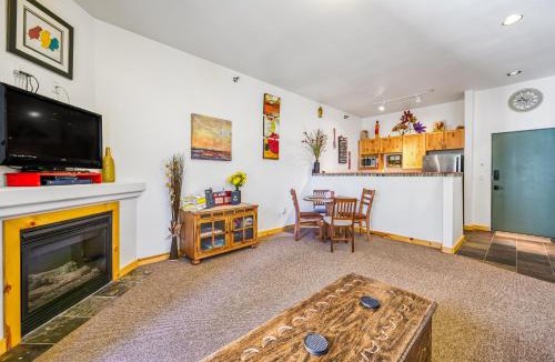 Taos Ski Valley Apartment | Sweet Retreat