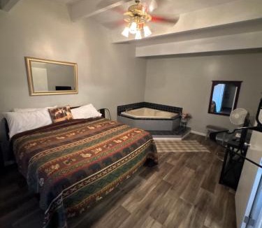 Tecumseh Hotel | Tecumseh Inn & Suites