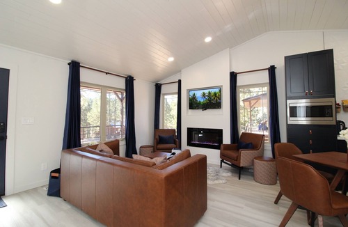 Angel Fire Cabin | Ten Cabins on One Property, Fire Pit, BBQ, King Bed, Free Sledding, A/C