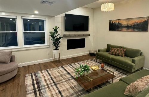 Malletts Bay House | Thayer Beach Lakehouse