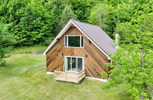 Malone Ski Chalet | The Alpine Inn-Ski & Golf Retreat
