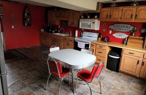 Spillville House | The Barn House Lodge