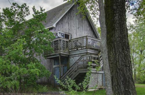 Isle La Motte House | The Bird's Nest