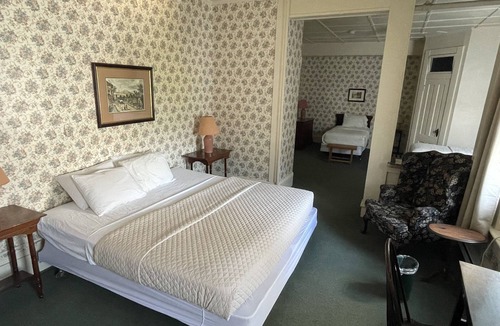 Brandon Hotel | The Brandon Inn - Family Suite For Four