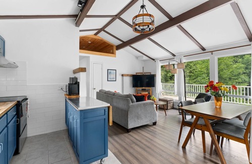 Jeffersonville House | The Brewster Riverfront w/deck, close to exploring