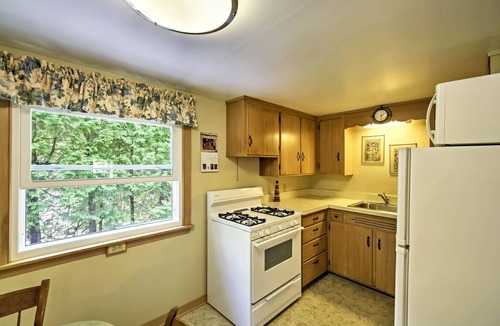 Fish Creek Apartment | 'The Carriage House:' Walk to Peninsula State Park