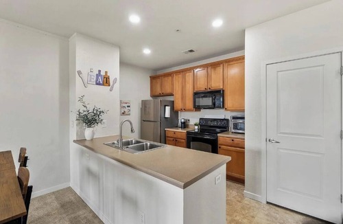 Northeast Park Hill Condo | The Central Hub 2BD/2BTH