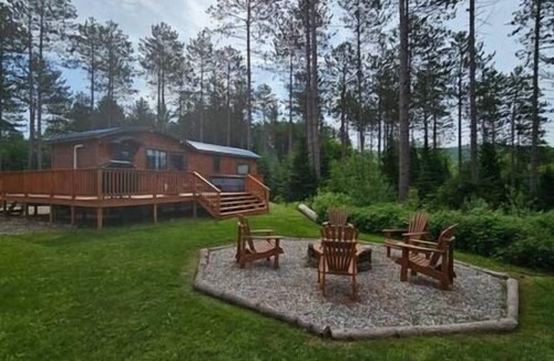 Malone Cabin | The Cozy Bear w/Hot Tub overlooking Mtn views!