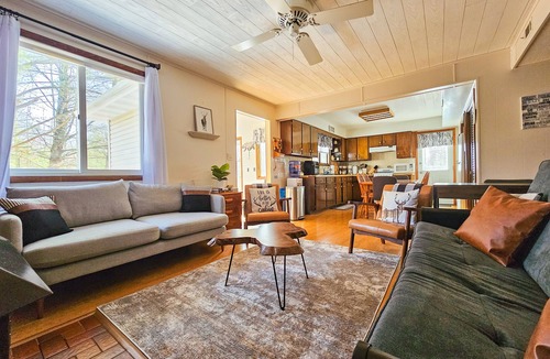 Neillsville Cottage | The Cozy Getaway Cabin w/Hot Tub-Sauna-WiFi on ATV trails near Lake Arbutus