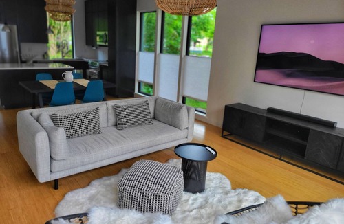 Town of White Creek Cottage | The Crik House: Modern digs, American farm country